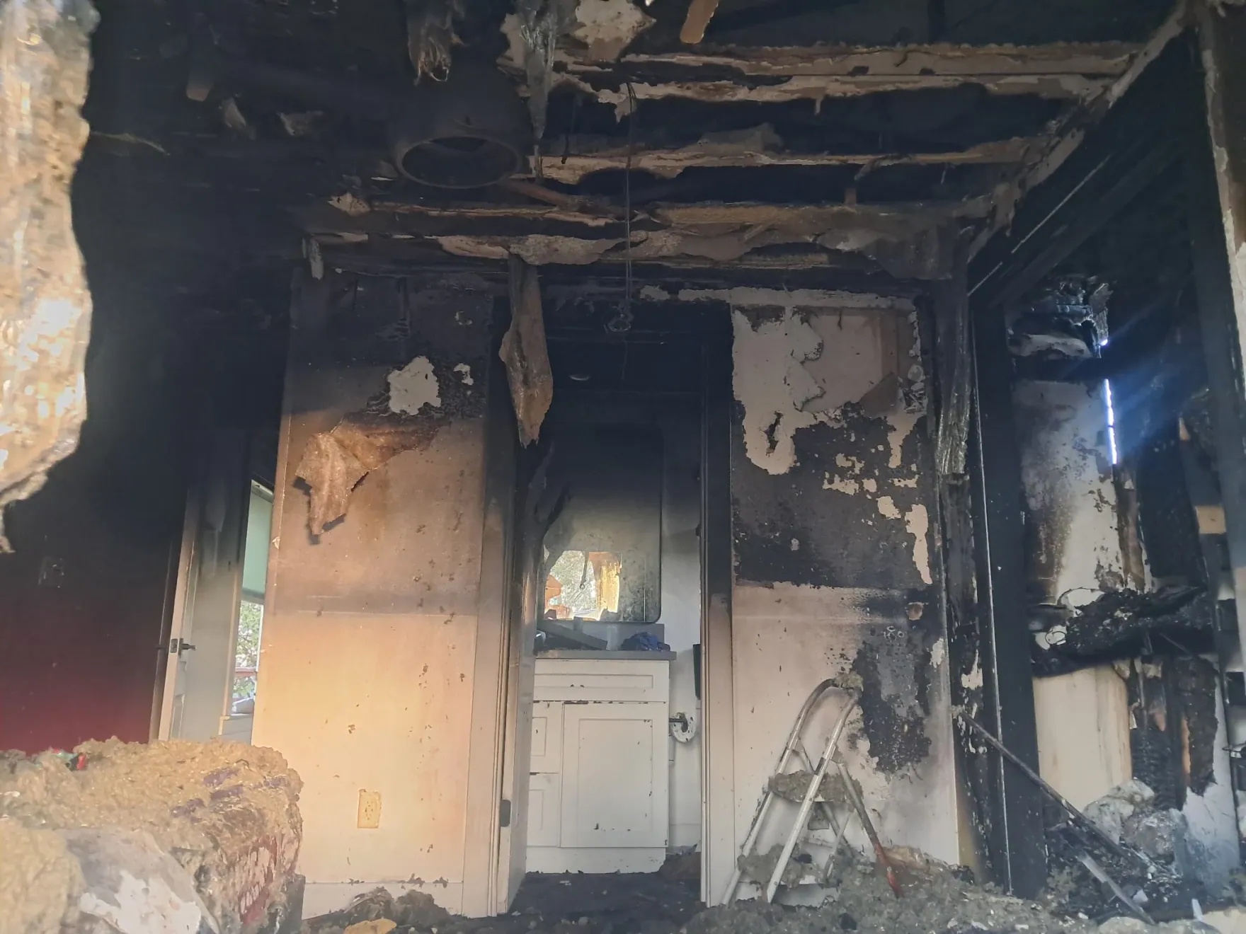 Some residents say language and technology barriers complicated Hawk Fire evacuations