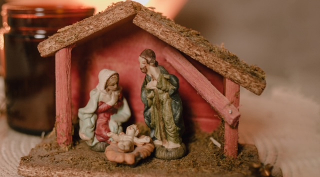 Latino Families Keep Nochebuena Alive Across Borders and Barriers